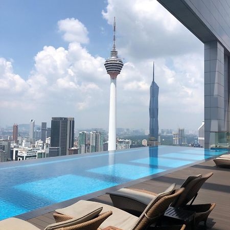 Appartamento Platinum Klcc Pool View Kuala Lumpur Esterno foto