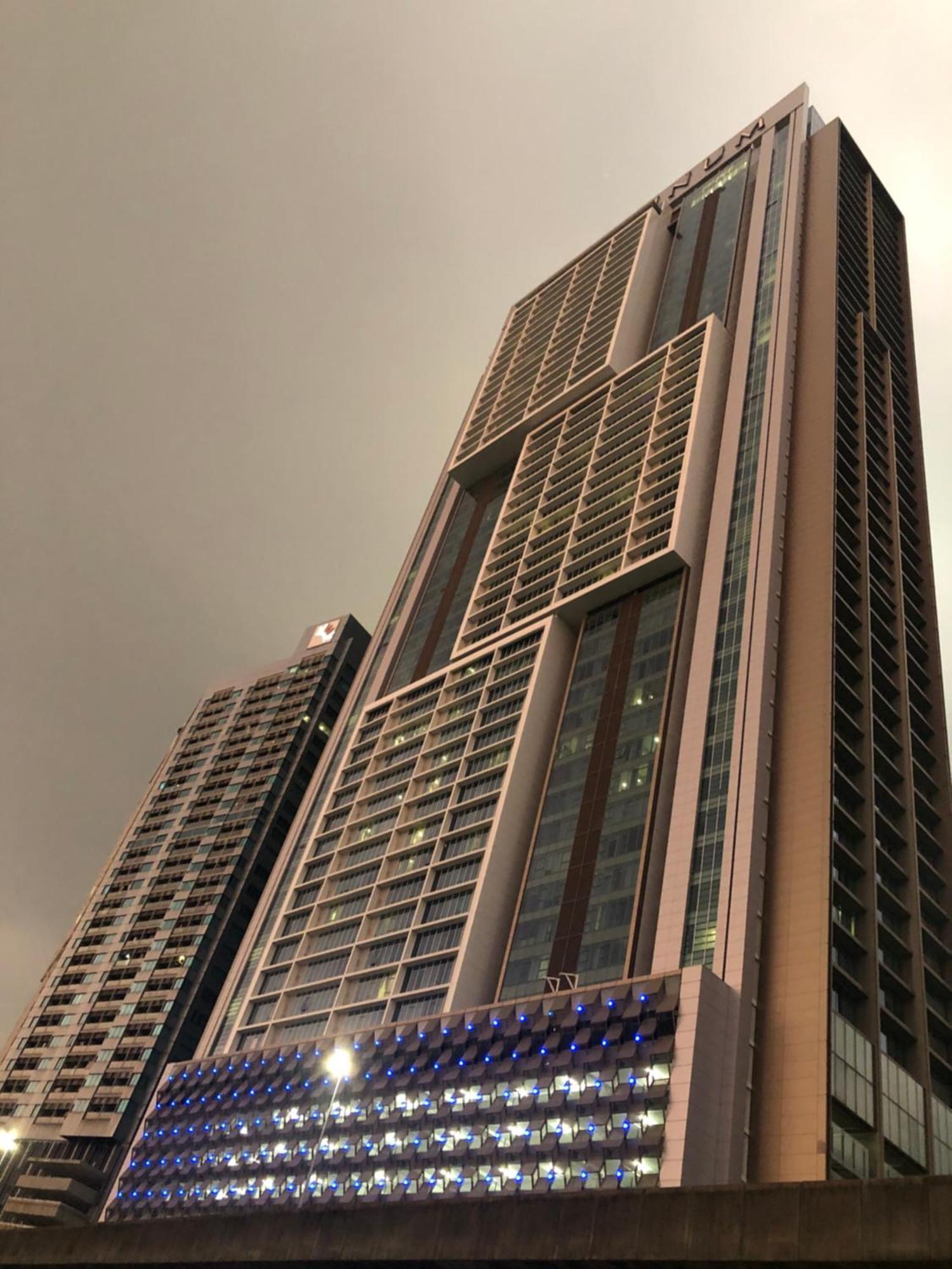 Appartamento Platinum Klcc Pool View Kuala Lumpur Esterno foto