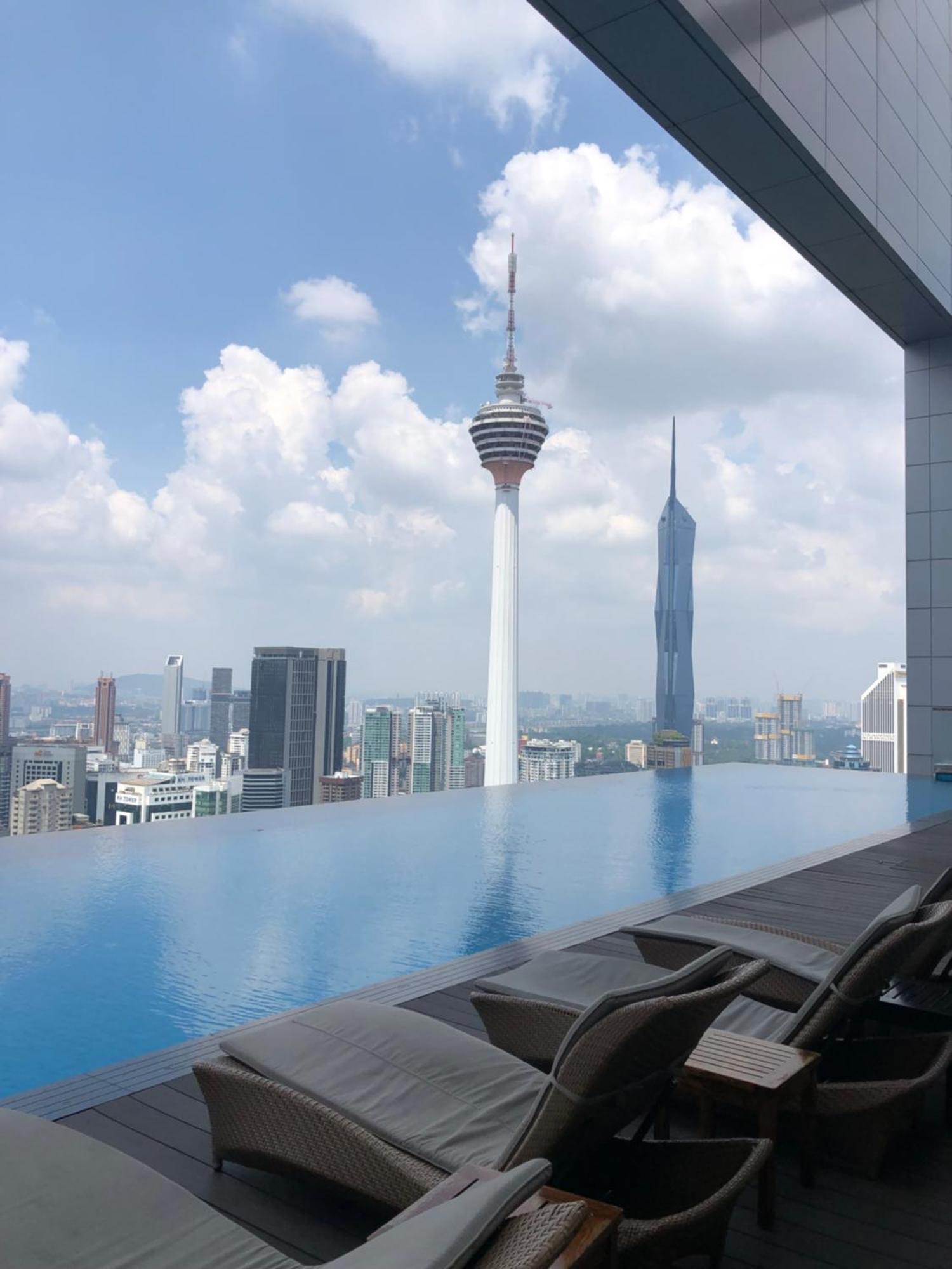 Appartamento Platinum Klcc Pool View Kuala Lumpur Esterno foto
