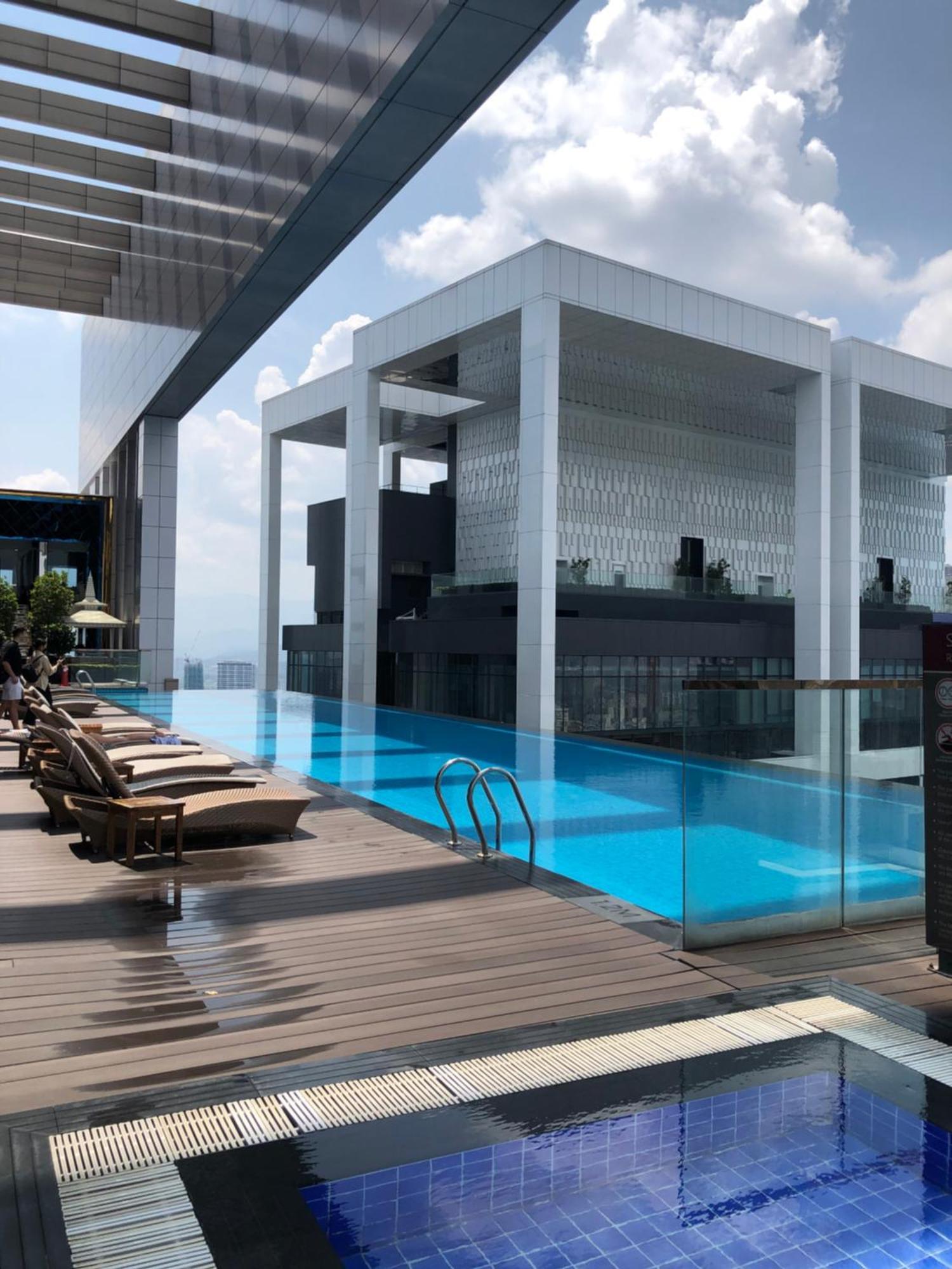 Appartamento Platinum Klcc Pool View Kuala Lumpur Esterno foto