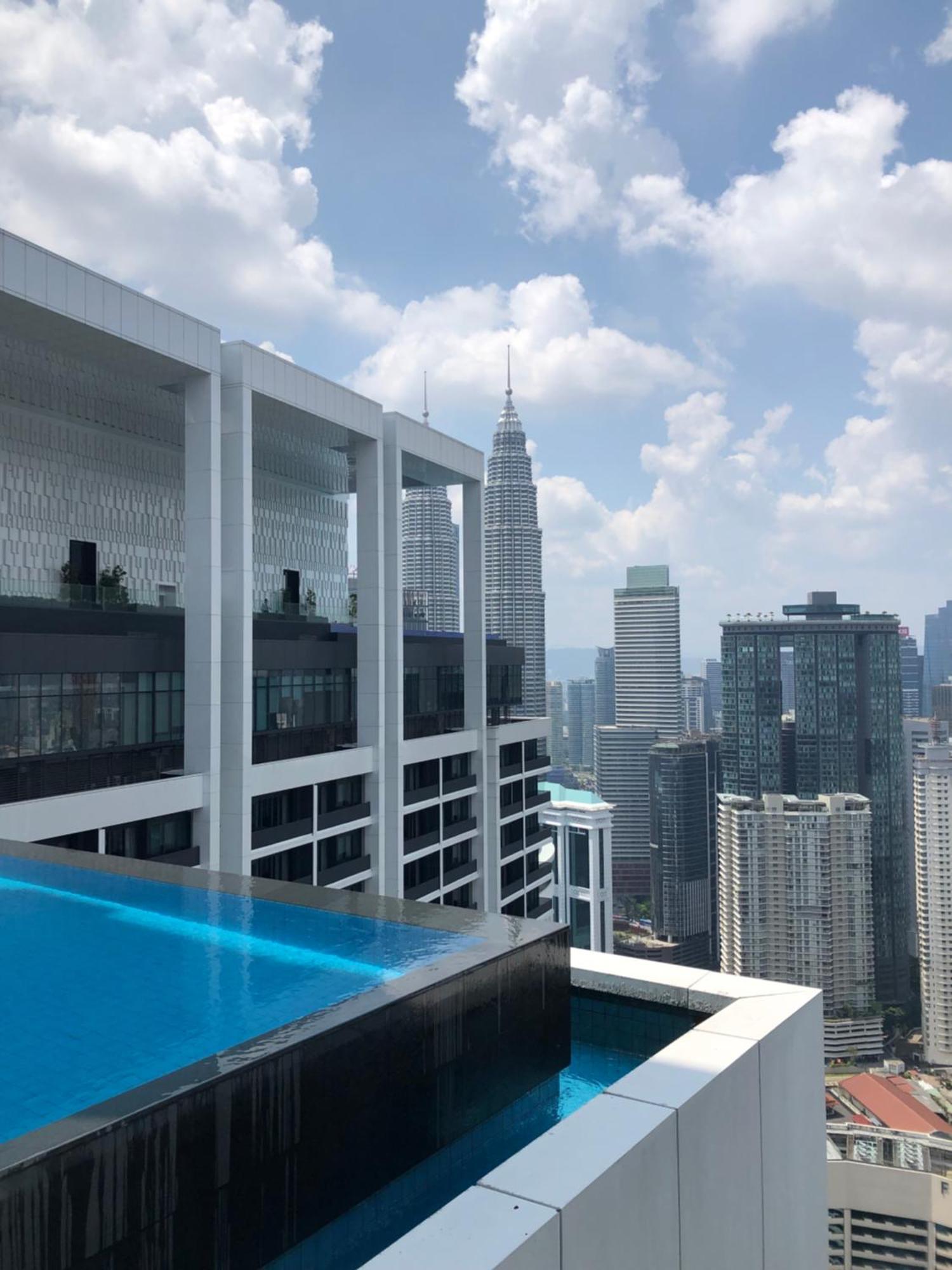 Appartamento Platinum Klcc Pool View Kuala Lumpur Esterno foto