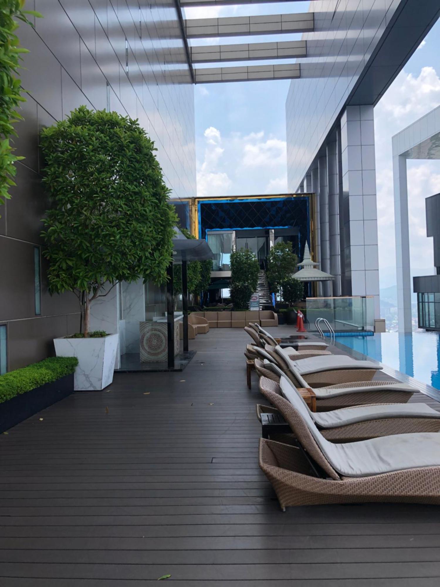 Appartamento Platinum Klcc Pool View Kuala Lumpur Esterno foto