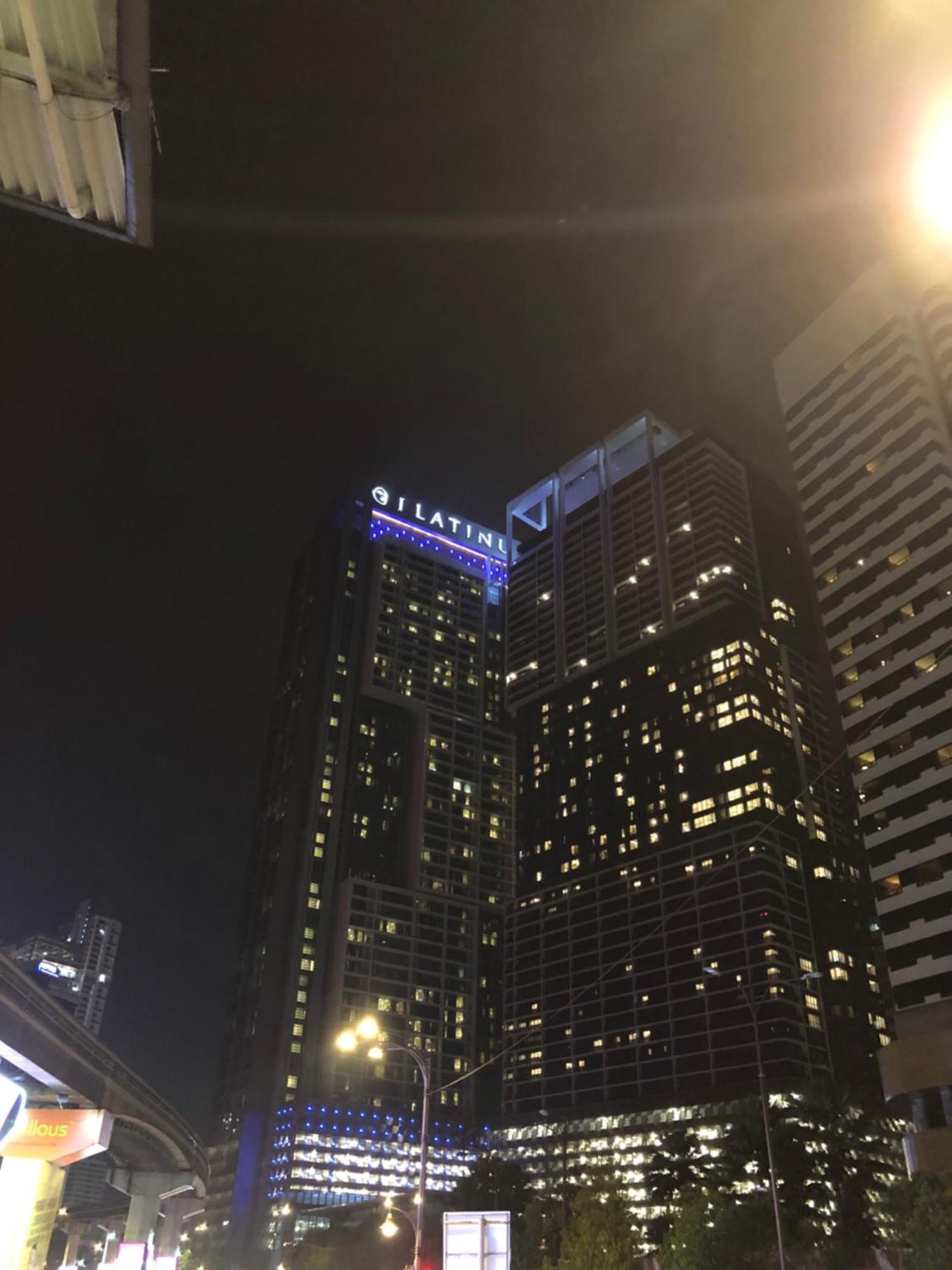 Appartamento Platinum Klcc Pool View Kuala Lumpur Esterno foto