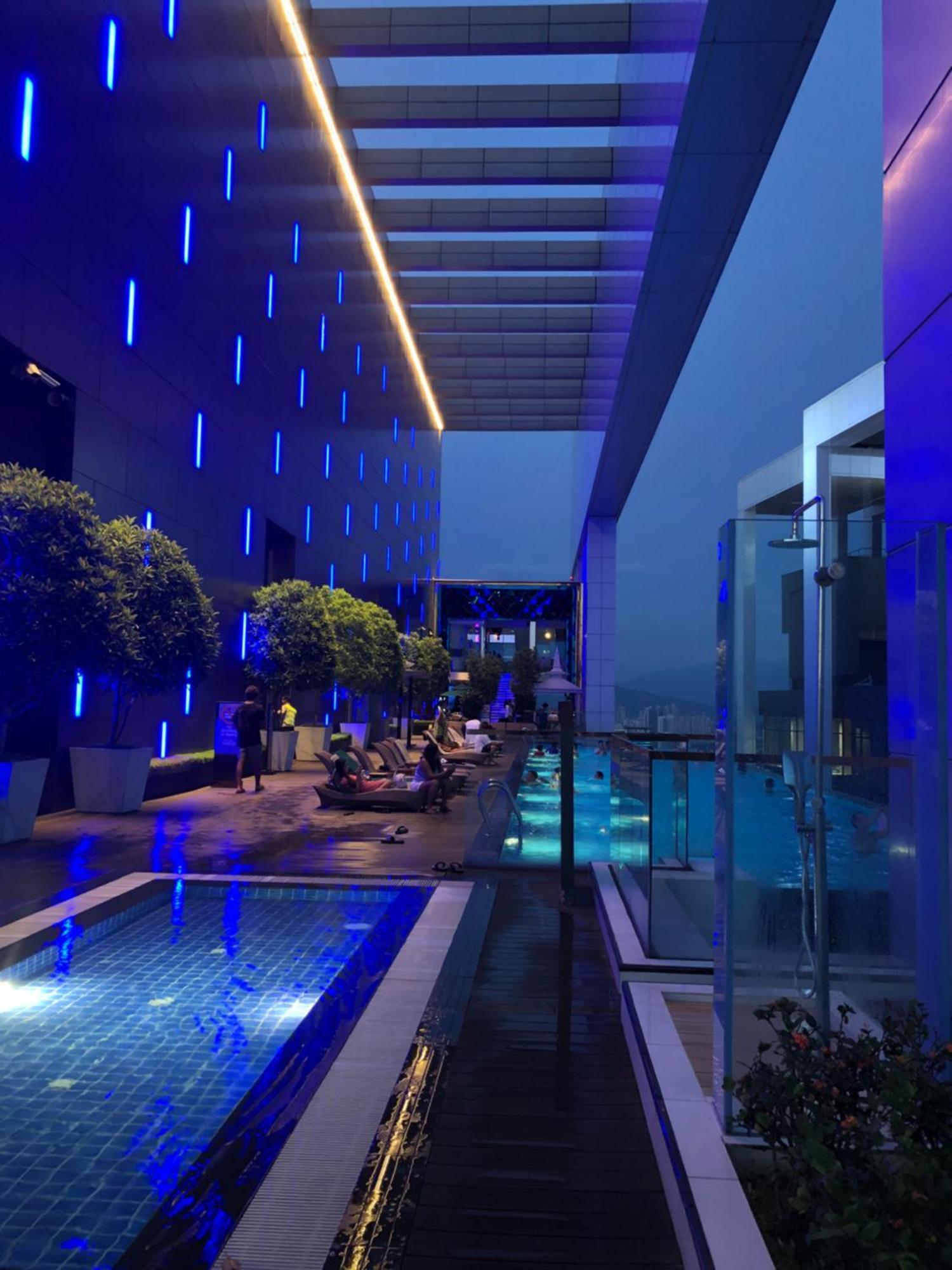 Appartamento Platinum Klcc Pool View Kuala Lumpur Esterno foto