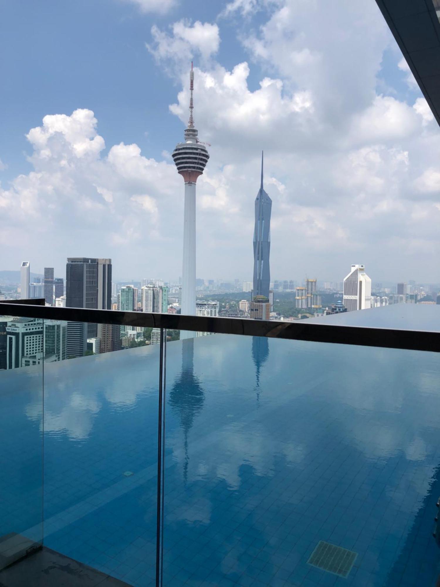 Appartamento Platinum Klcc Pool View Kuala Lumpur Esterno foto