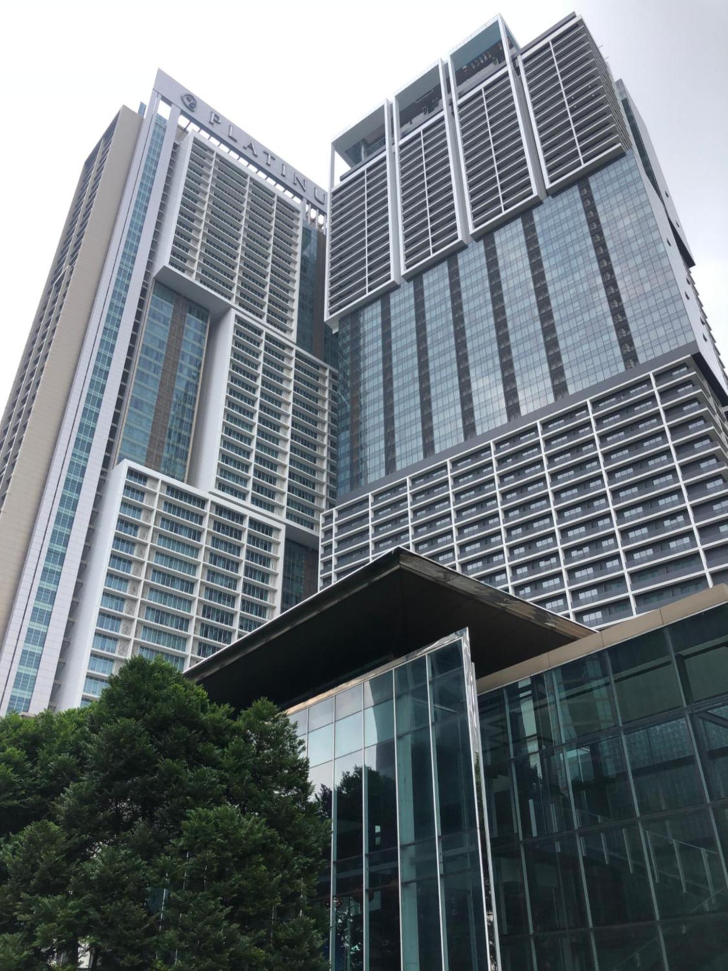 Appartamento Platinum Klcc Pool View Kuala Lumpur Esterno foto