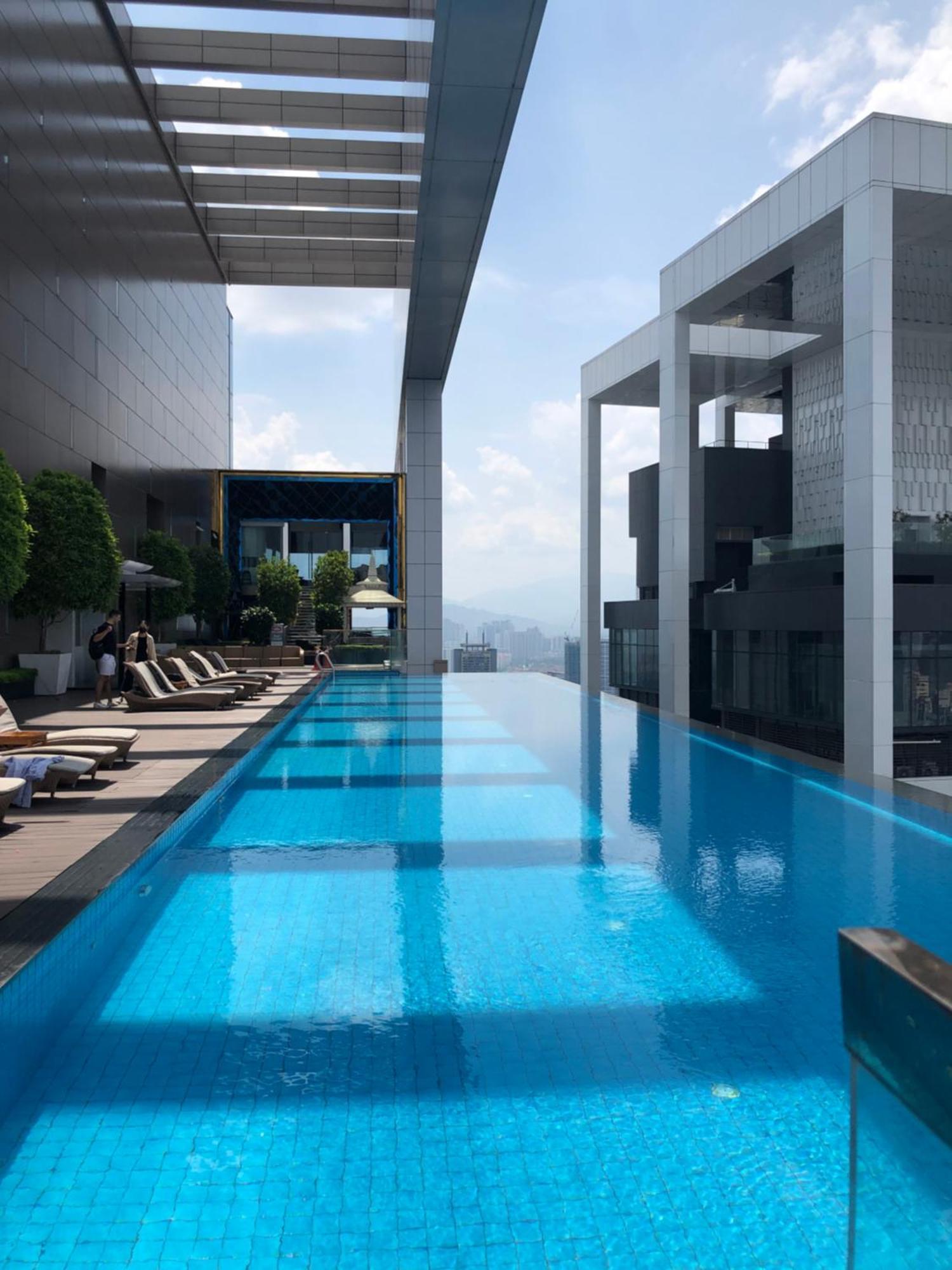 Appartamento Platinum Klcc Pool View Kuala Lumpur Esterno foto