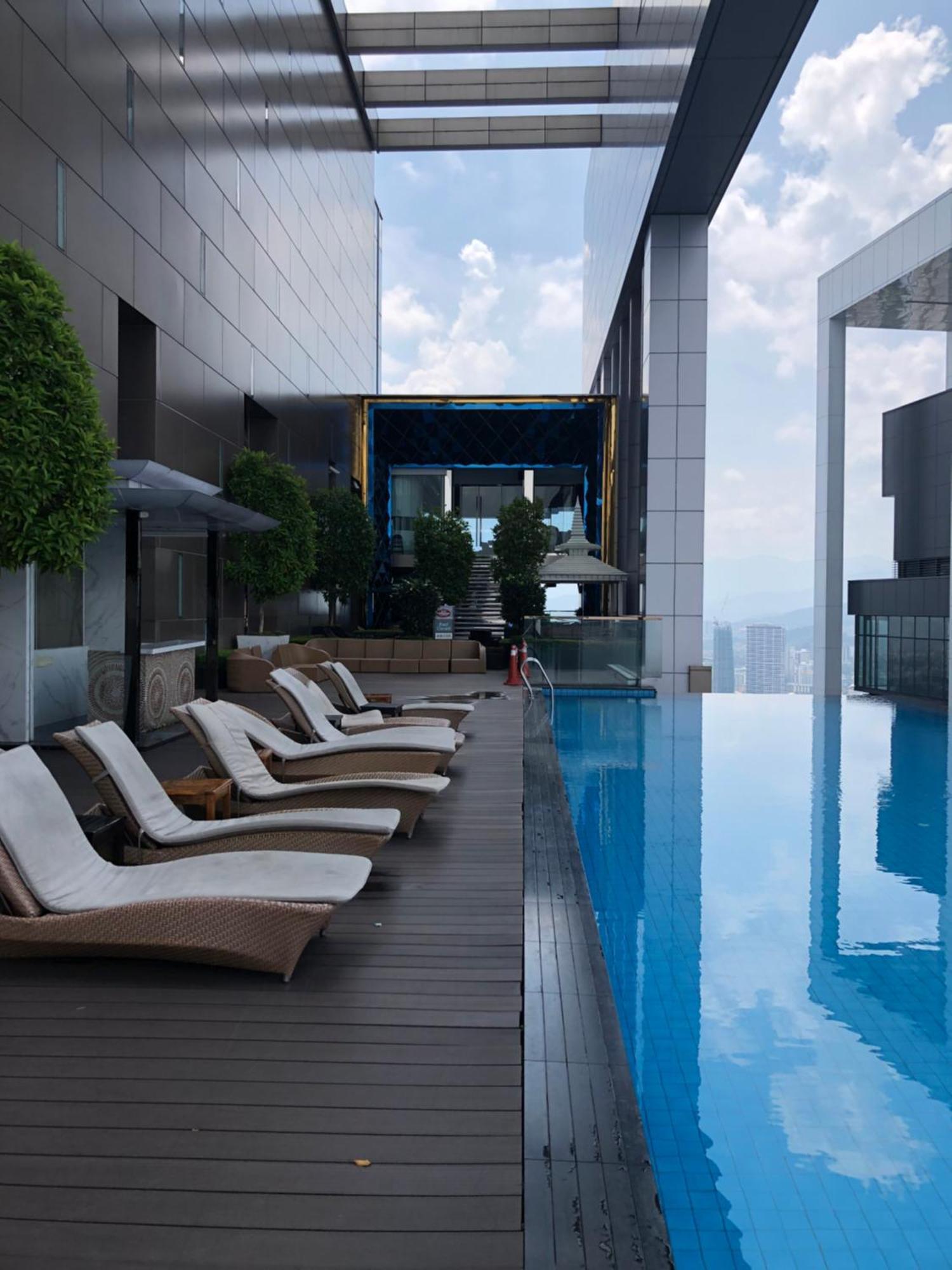 Appartamento Platinum Klcc Pool View Kuala Lumpur Esterno foto