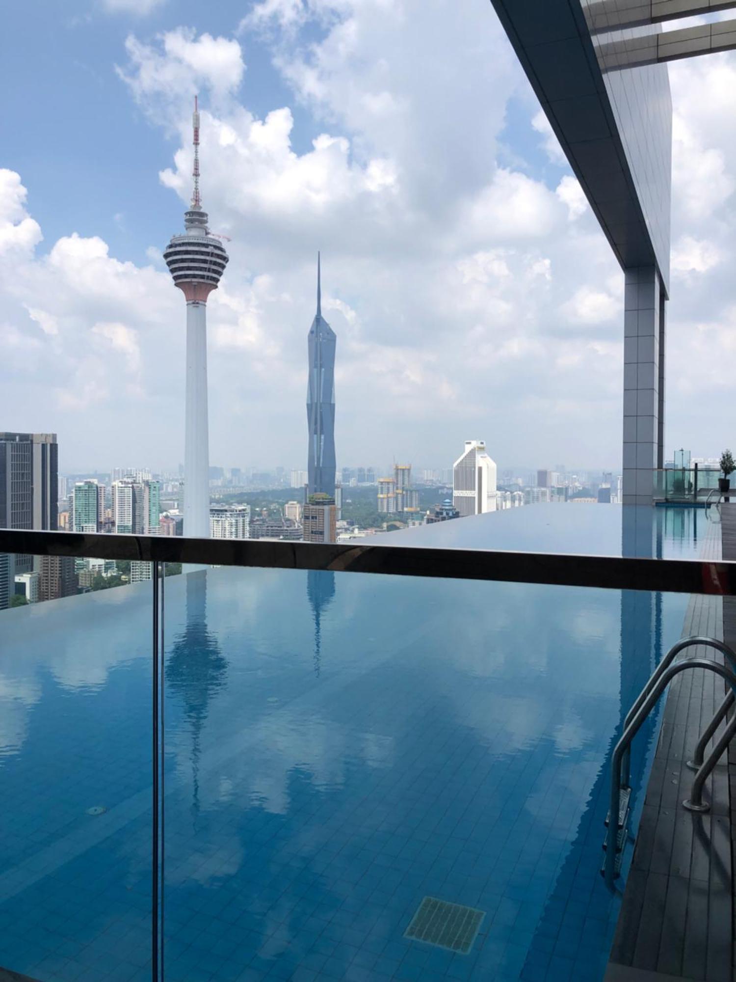 Appartamento Platinum Klcc Pool View Kuala Lumpur Esterno foto