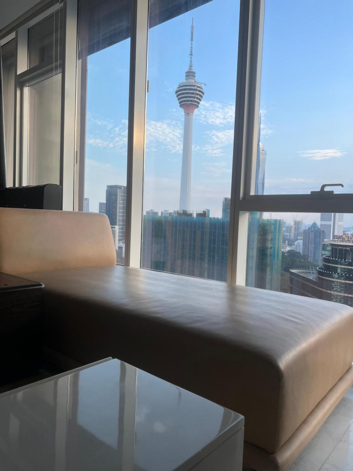 Appartamento Platinum Klcc Pool View Kuala Lumpur Esterno foto